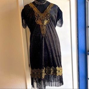 Sparkly Black and Gold Flapper-Inspired Dress